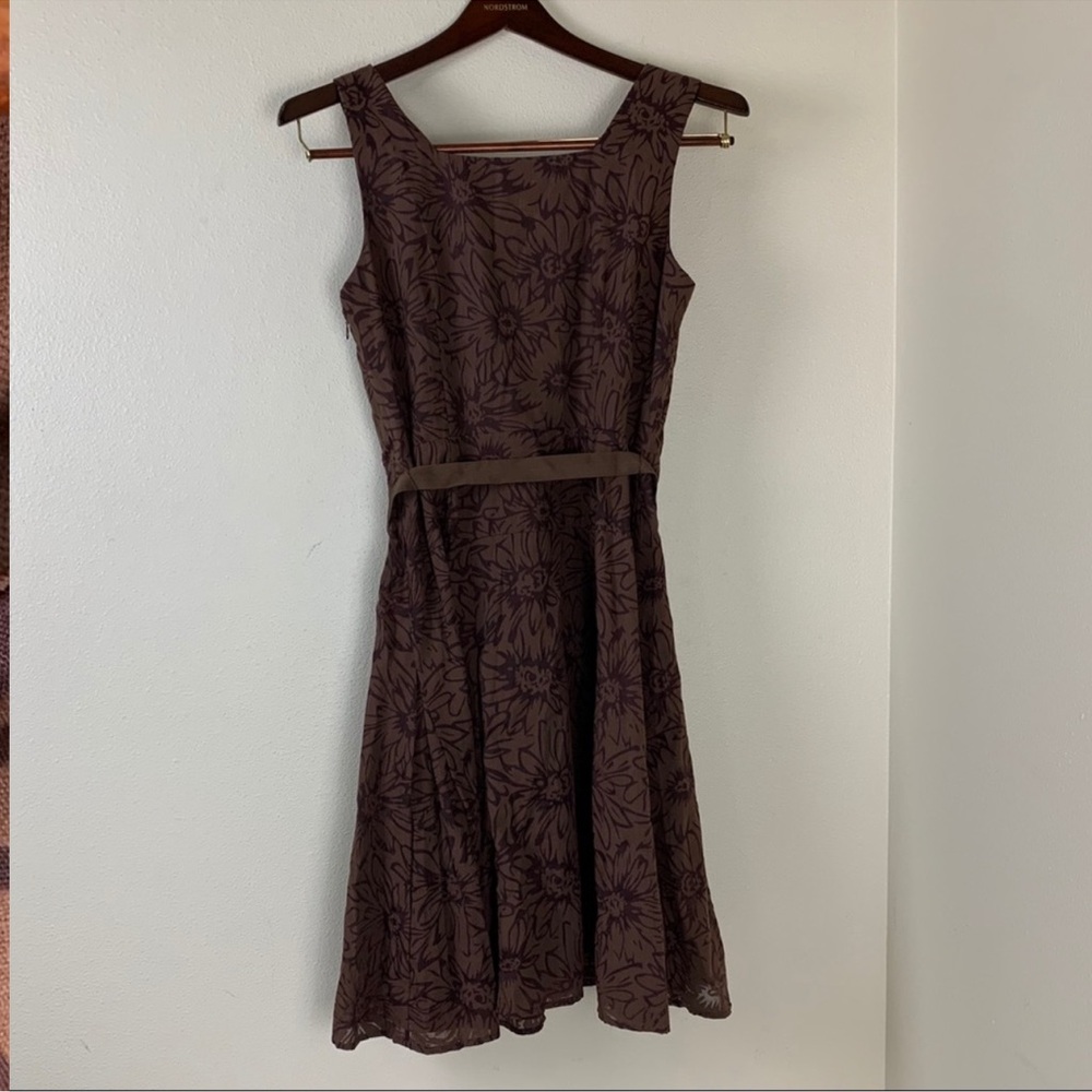 Casual Chic Summer Essential: Rabbit Rabbit Rabbit Designs Brown Dress - Size 8 - Picture 5 of 7